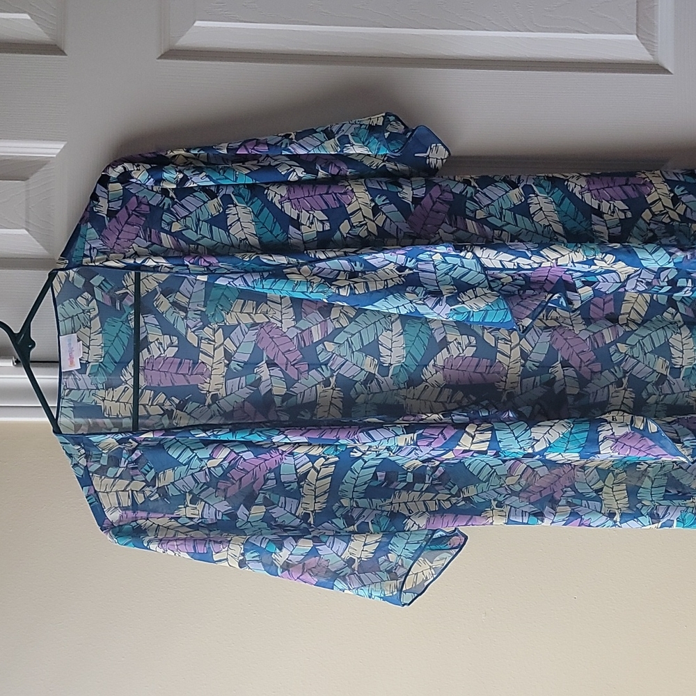Lularoe Feather Shirley